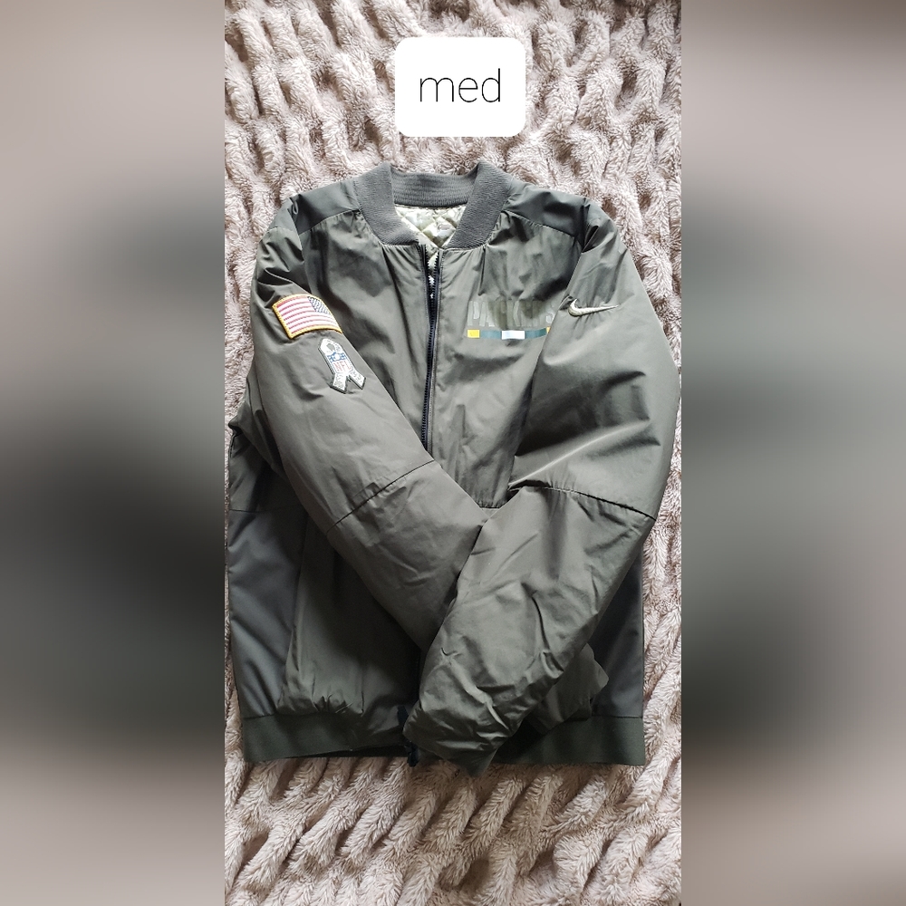 MEDIUM mens green bay packers jacket reverseable salute to miltary